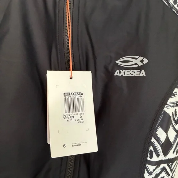 Axesea UPF 50+ Coverage Modest Black One-Piece Swimsuit Short Sleeve Size 10 NWT - Picture 2 of 8